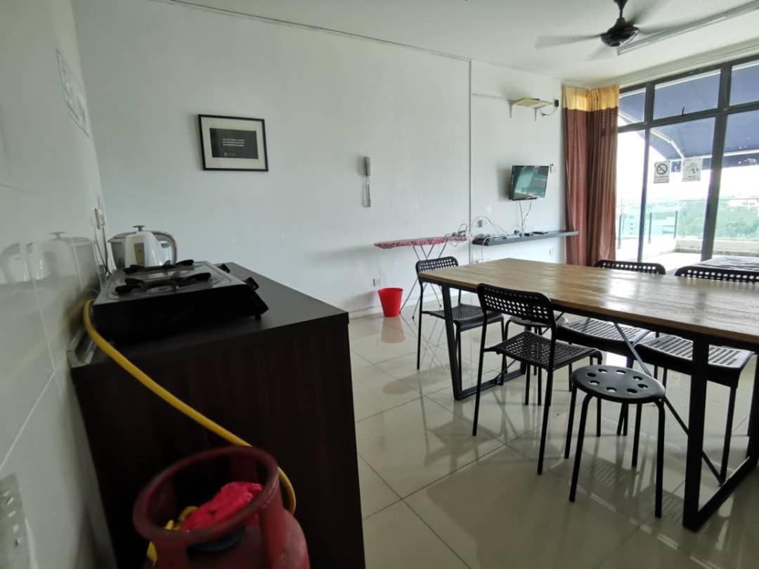Vista Alam Serviced Apartment Near Idcc Sacc Pkns Uitm Msu Avisena シャー・アラム エクステリア 写真