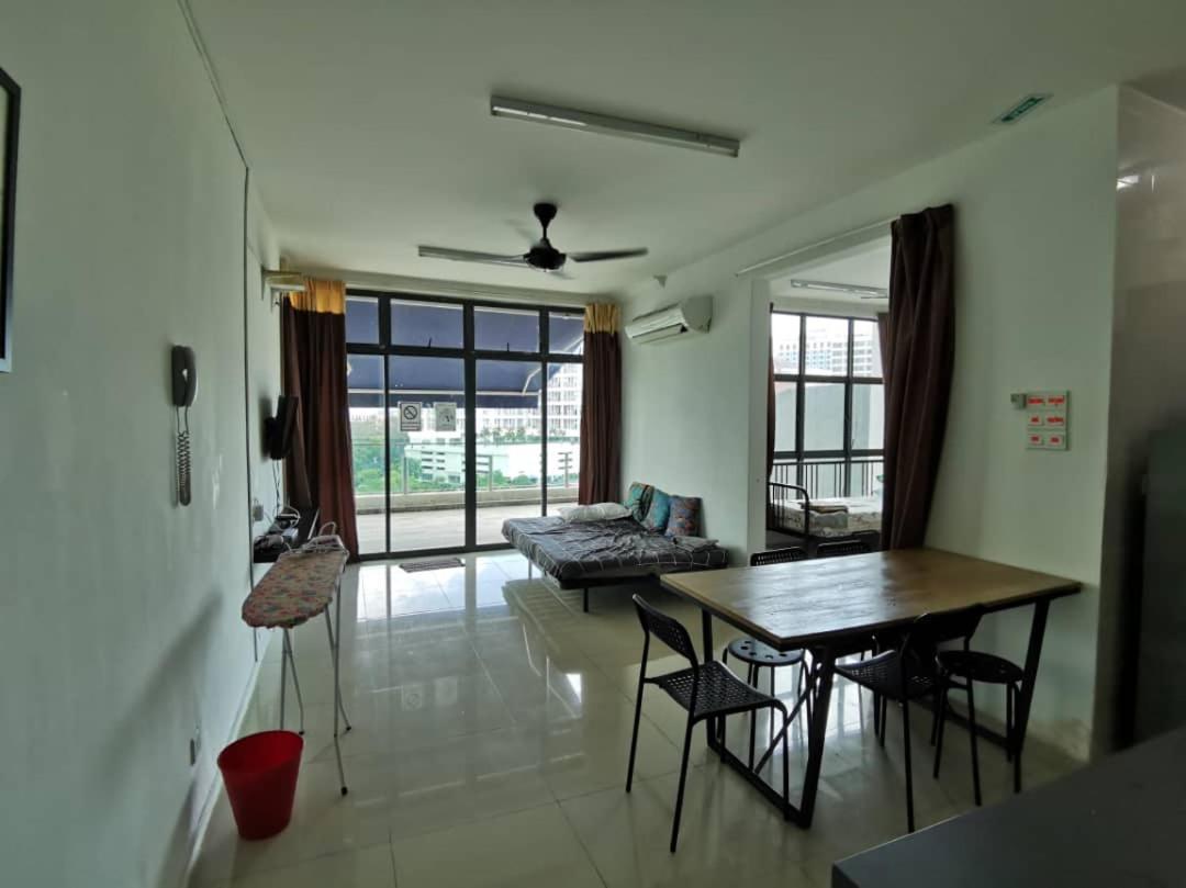 Vista Alam Serviced Apartment Near Idcc Sacc Pkns Uitm Msu Avisena シャー・アラム エクステリア 写真