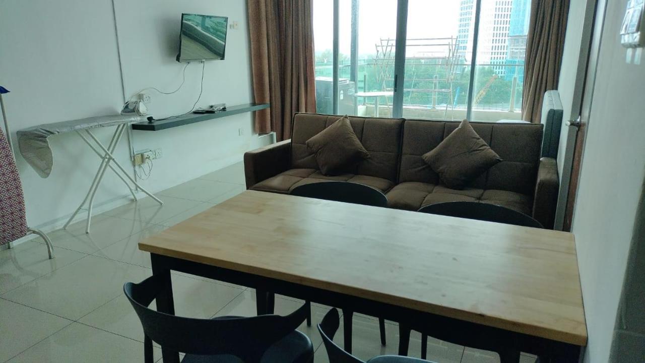 Vista Alam Serviced Apartment Near Idcc Sacc Pkns Uitm Msu Avisena シャー・アラム エクステリア 写真